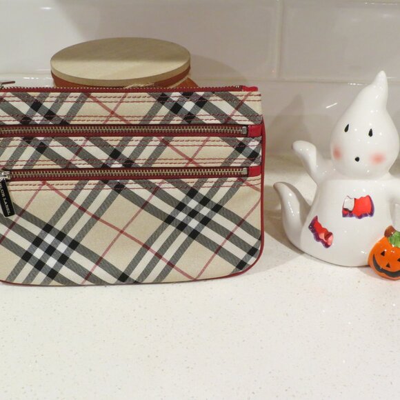 BURBERRY Nova Check nylon Pouch - Like New - Picture 1 of 8